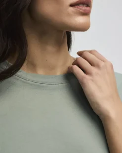 Boyfriend Crew Neck T-Shirt - R Essentials