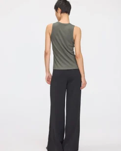 Crew Neck Tank - R Essentials