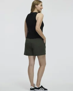Fitted Crew-Neck Ribbed Tank
