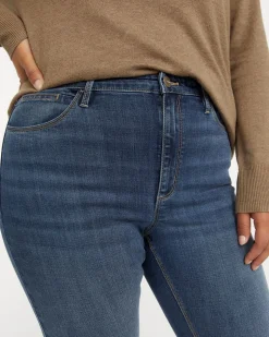 High-Rise Medium Wash Jean with Skinny Leg - The Signature (R)