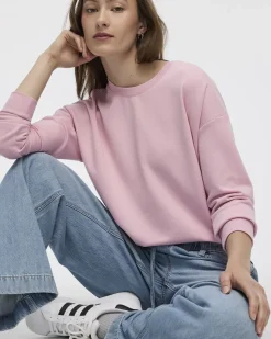 Long-Sleeve Crew-Neck Sweatshirt - R Essentials