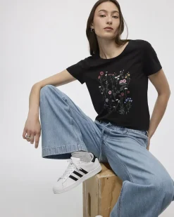 Scoop Neck Graphic T-Shirt - R Essentials
