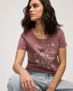 Scoop Neck Graphic T-Shirt - R Essentials