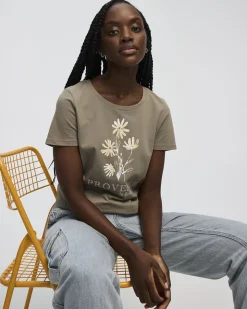 Scoop Neck Graphic T-Shirt - R Essentials