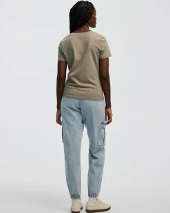 Scoop Neck Graphic T-Shirt - R Essentials