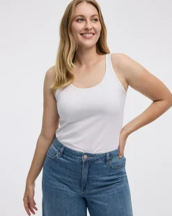 Scoop-Neck Tank Top - R Essentials