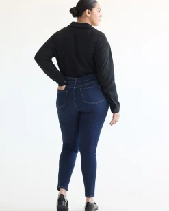 Skinny-Leg High-Rise Jean - The Signature (R)