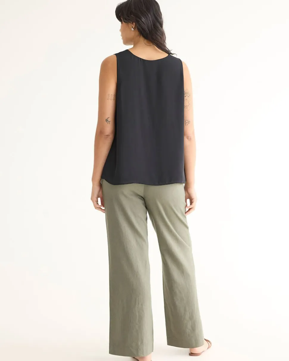 Sleeveless Crew Neck Blouse - R Essentials