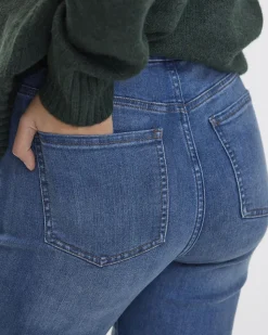 Straight-Leg Mid-Rise Jean - The Comfort - Petite
