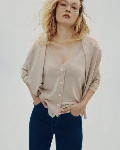 V-Neck Cardigan - R Essentials