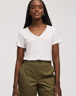 V-Neck T-Shirt - R Essentials