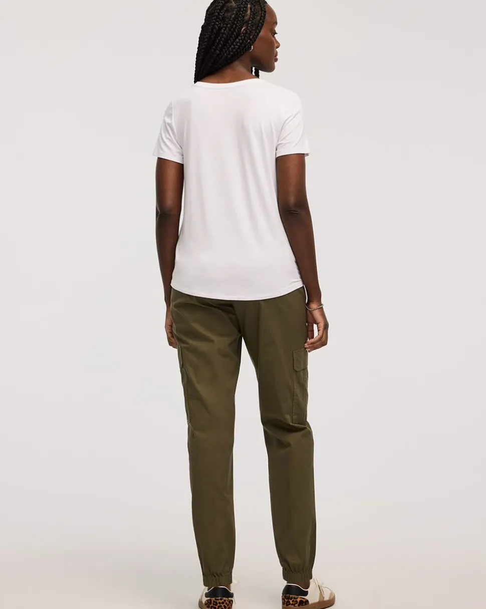 V-Neck T-Shirt - R Essentials