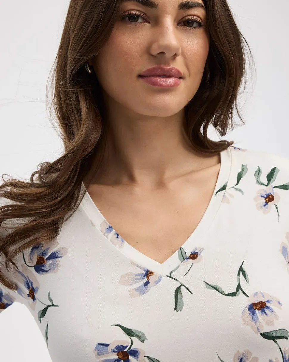 V-Neck T-Shirt - R Essentials