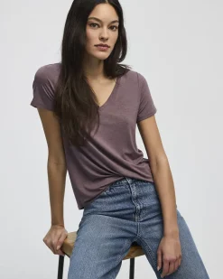 V-Neck T-Shirt - R Essentials