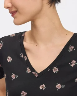 V-Neck T-Shirt - R Essentials