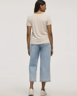 V-Neck T-Shirt - R Essentials
