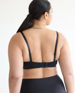 Wireless Bra with Lace Trim - R Line